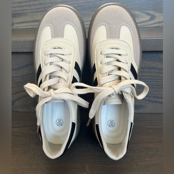 CKNSTS Cream and Black Sneaker - Picture 6 of 8